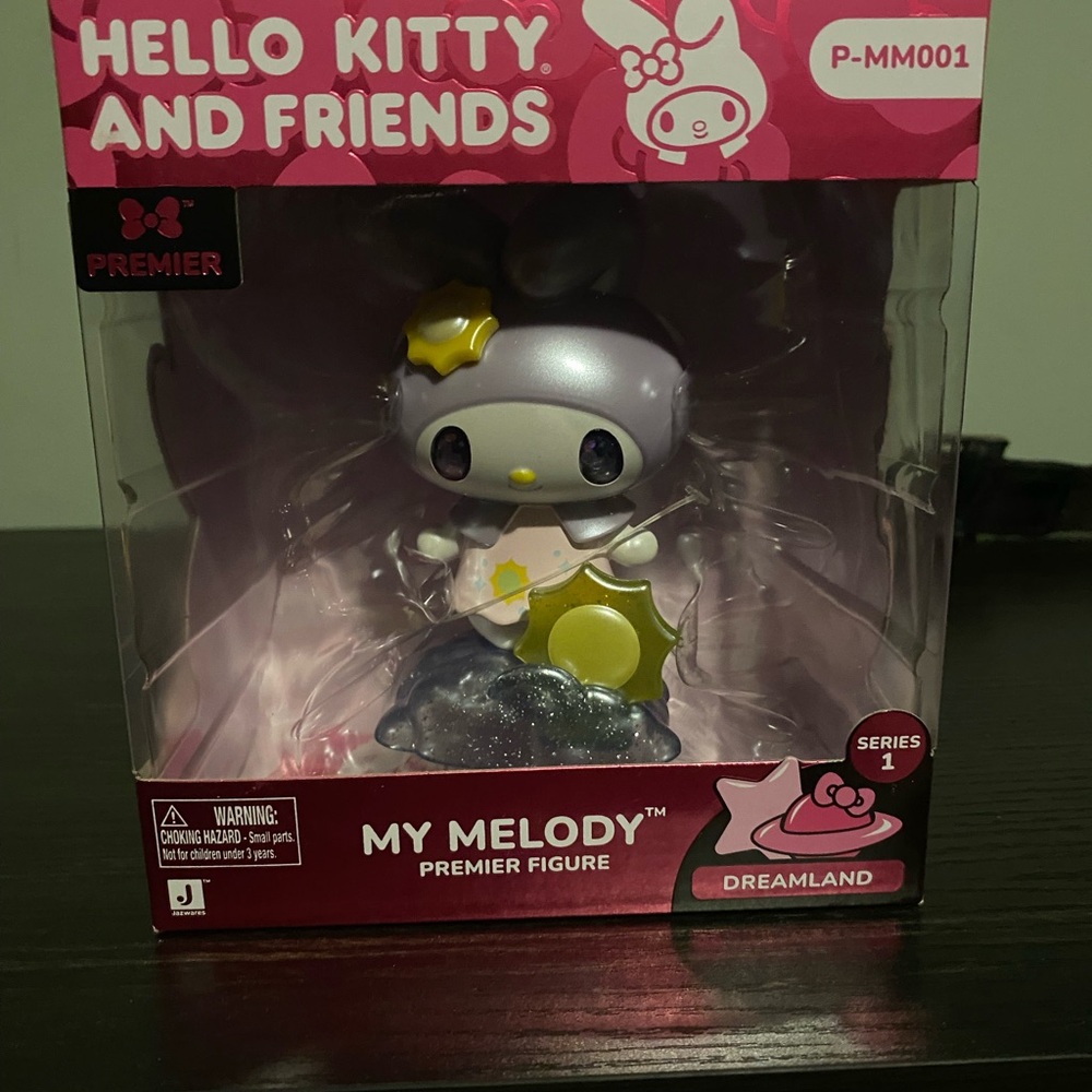 Premier My Melody Figure in Silver and Yellow